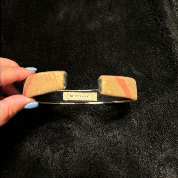 Authentic Burberry shimmer headband. - Picture 4 of 5